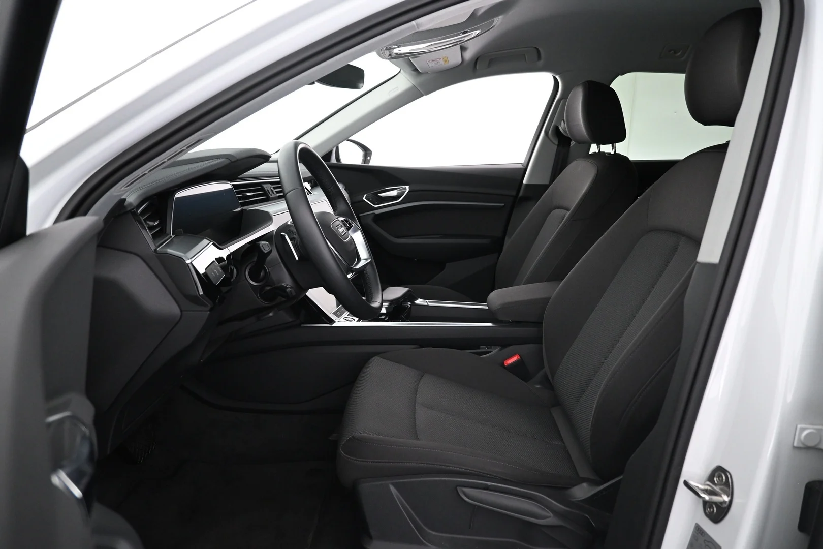Car Image - 0cIK9AyctBKVLUmVHoLGu