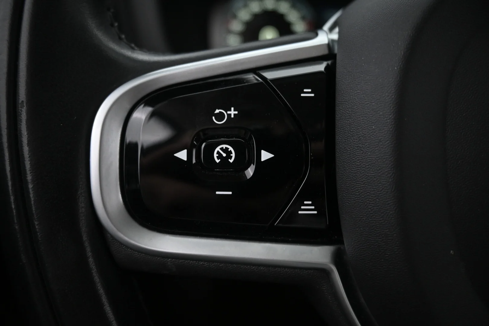 Car Image - 1lLVMIvkhyukE8WawUcpZR