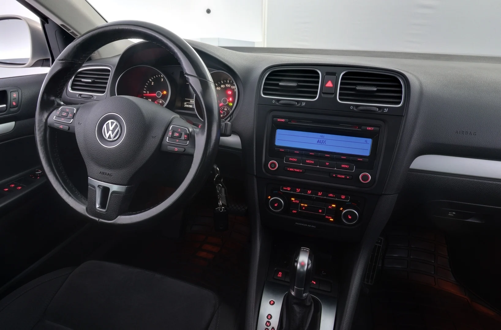 Car Image - 69ooroFoxleRgeXpqWQstv