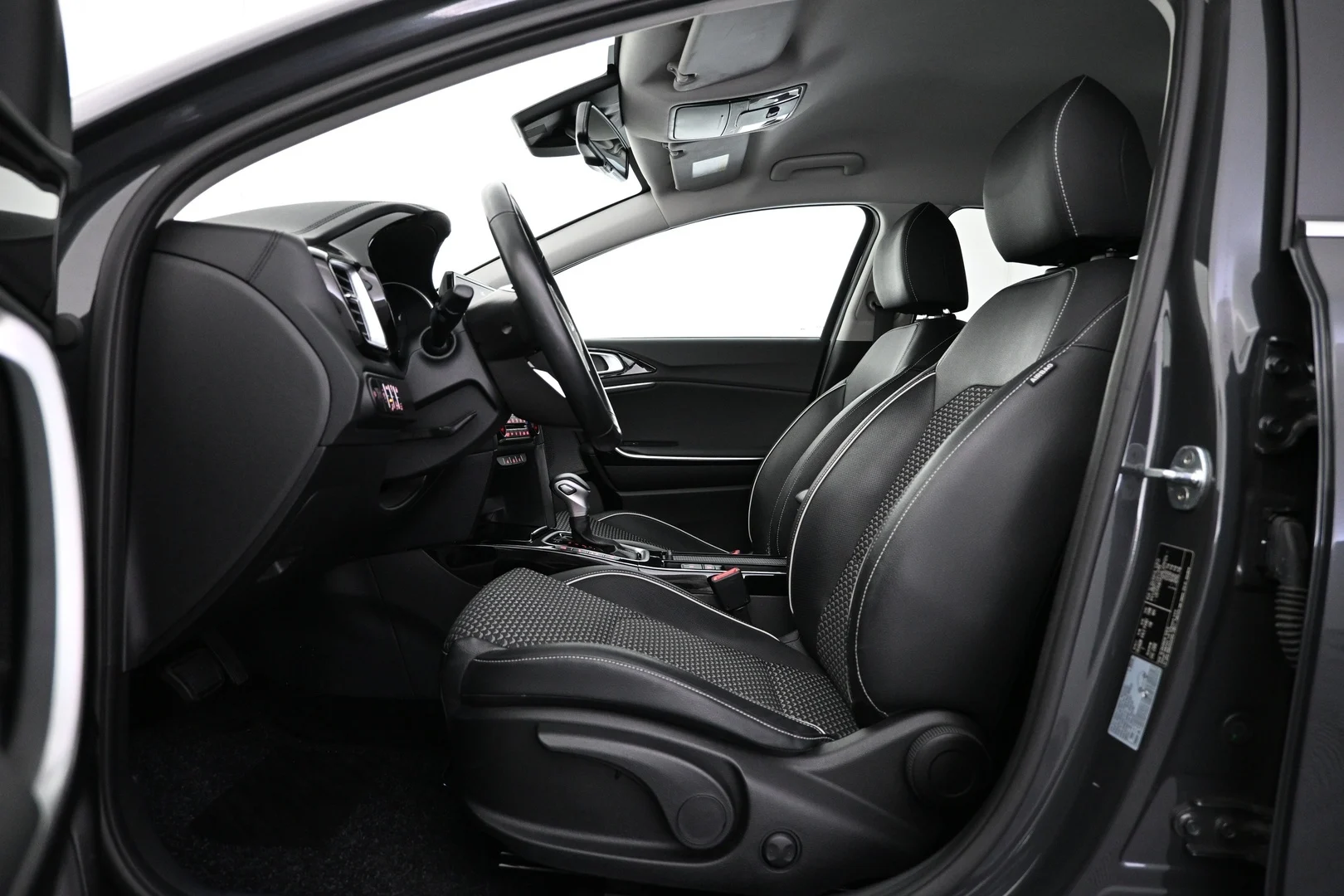 Car Image - 3ycRovPdYTuc25cEYDM8FA