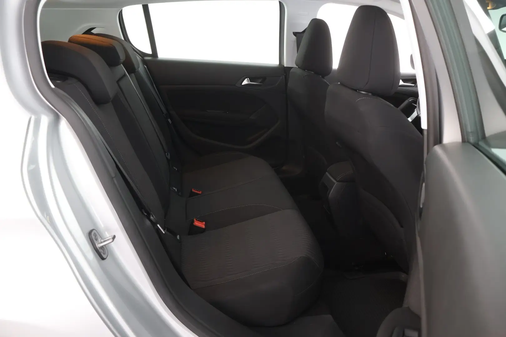 Car Image - 7AIkB0dWY8v9hWHDQMaWqI