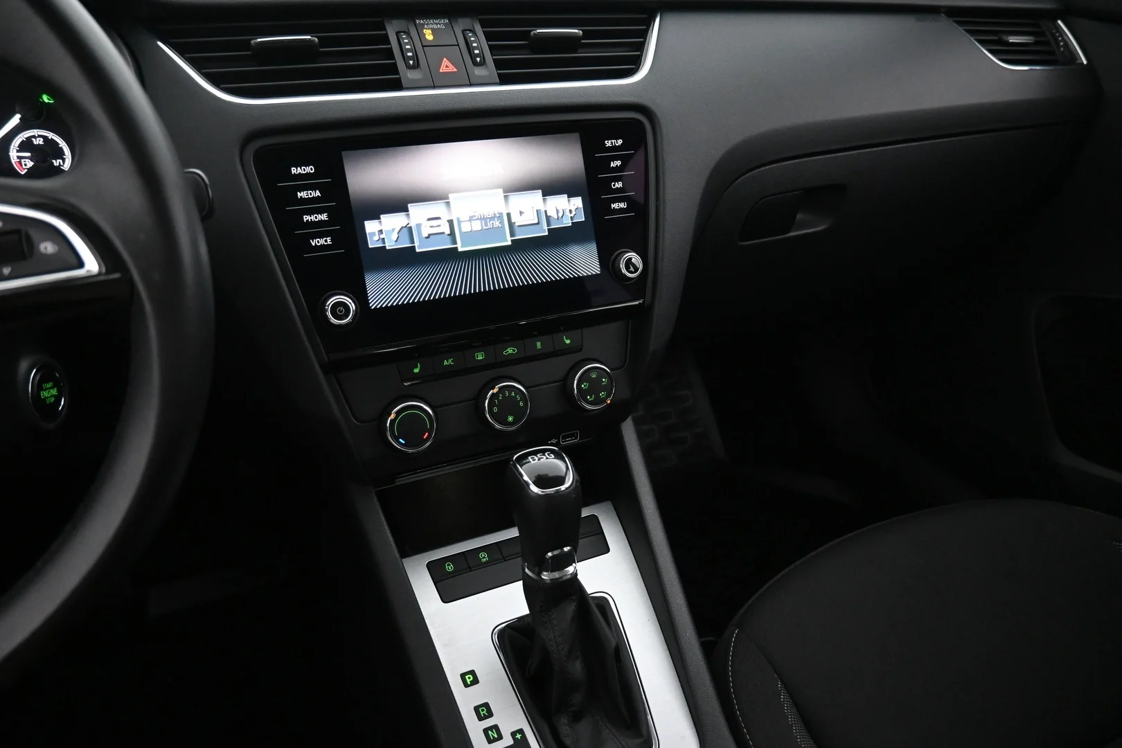 Car Image - 4IYAlPh2Bmz0a6QzDiIAz1