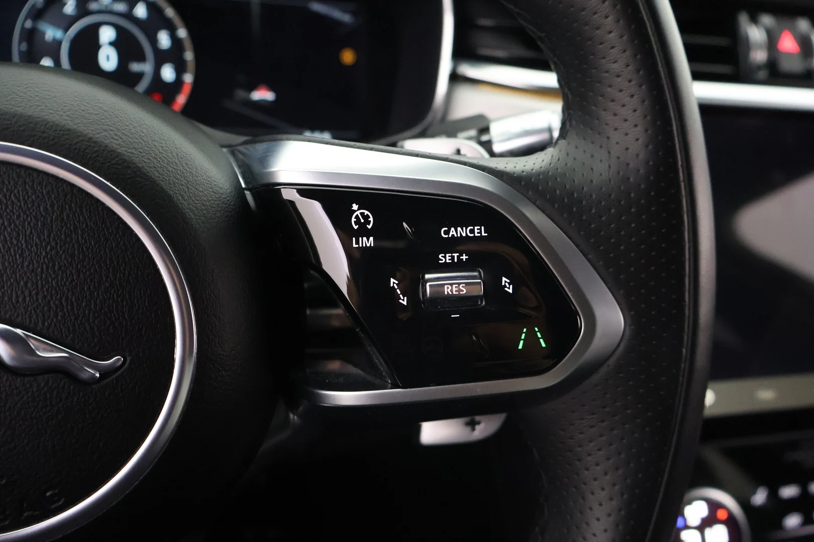 Car Image - 2LstwS1tKK9wZFVTPTP0ZP