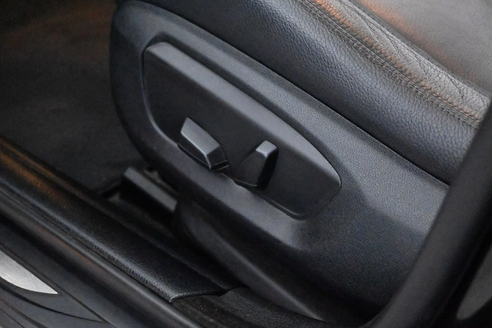 Car Image - 5tQBMid86QUBgf28dmUmeK