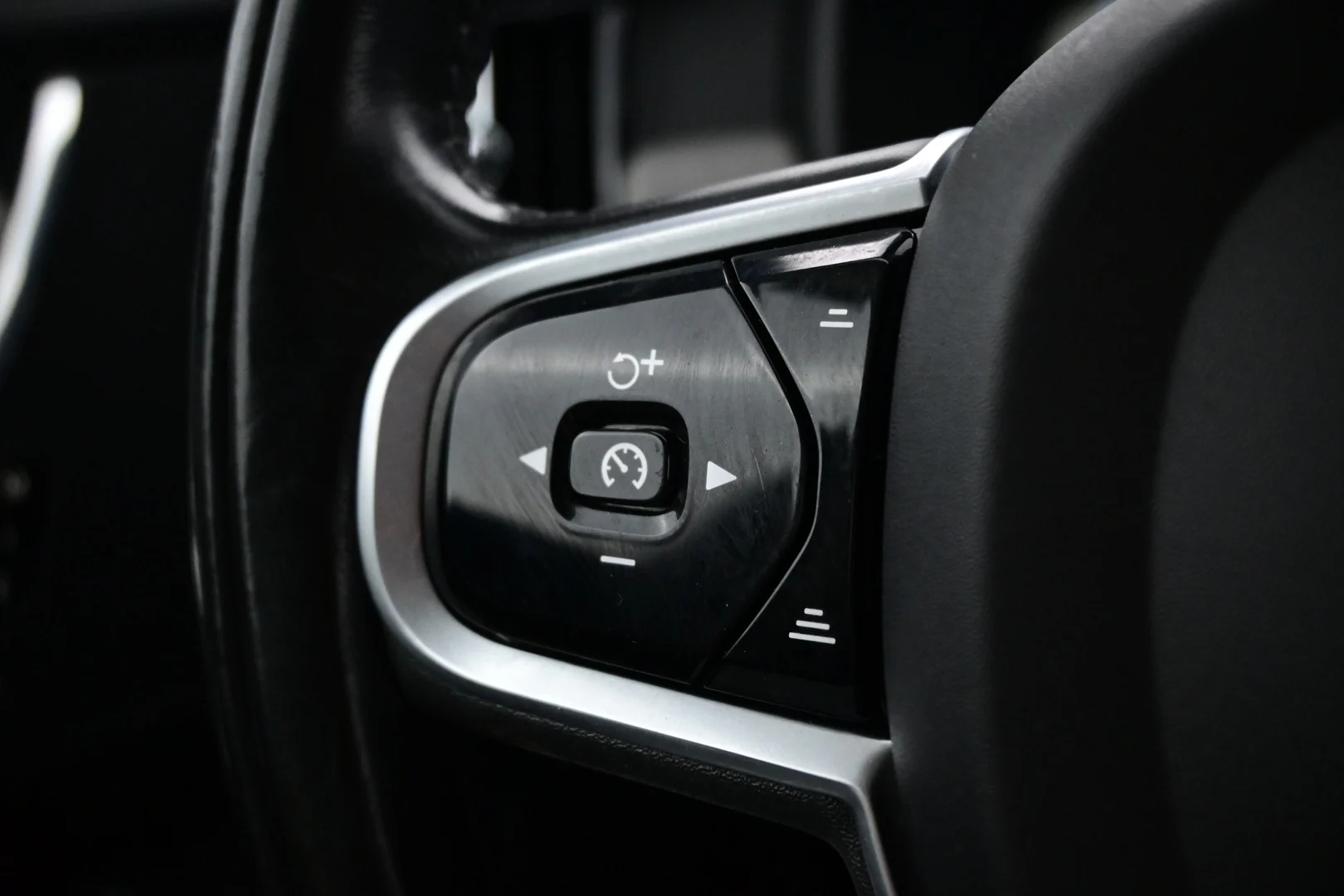 Car Image - 3S97yGlK444vOhzKbO8TnM