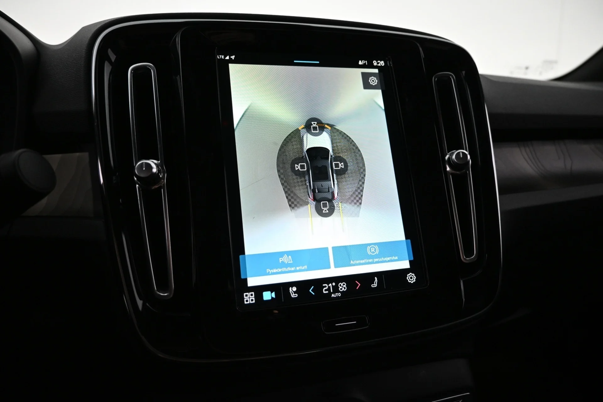 Car Image - 3RuyHySQ9lvMYydzELX1z2