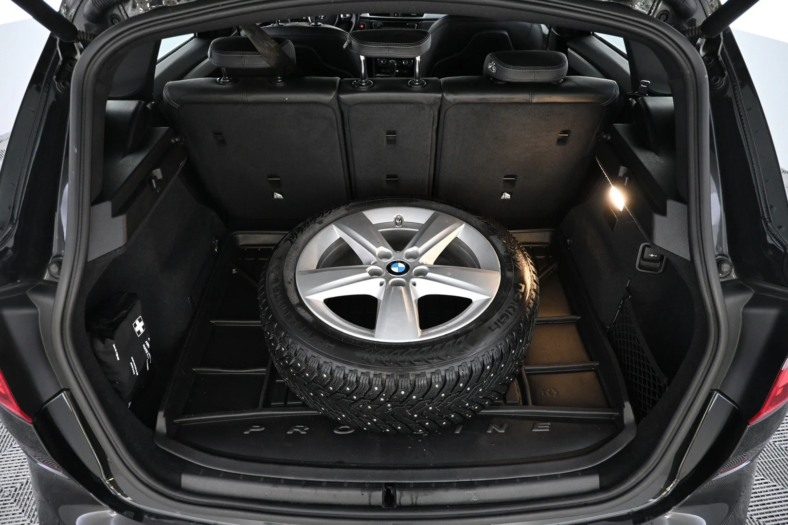 Car Image - 4Si5N5Ho9GM0CQmPfHDTv2