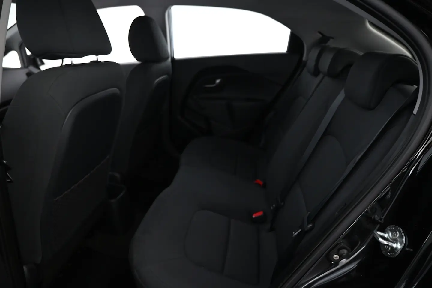 Car Image - 2mYIZjvMkQYp3XjM5w3gtI