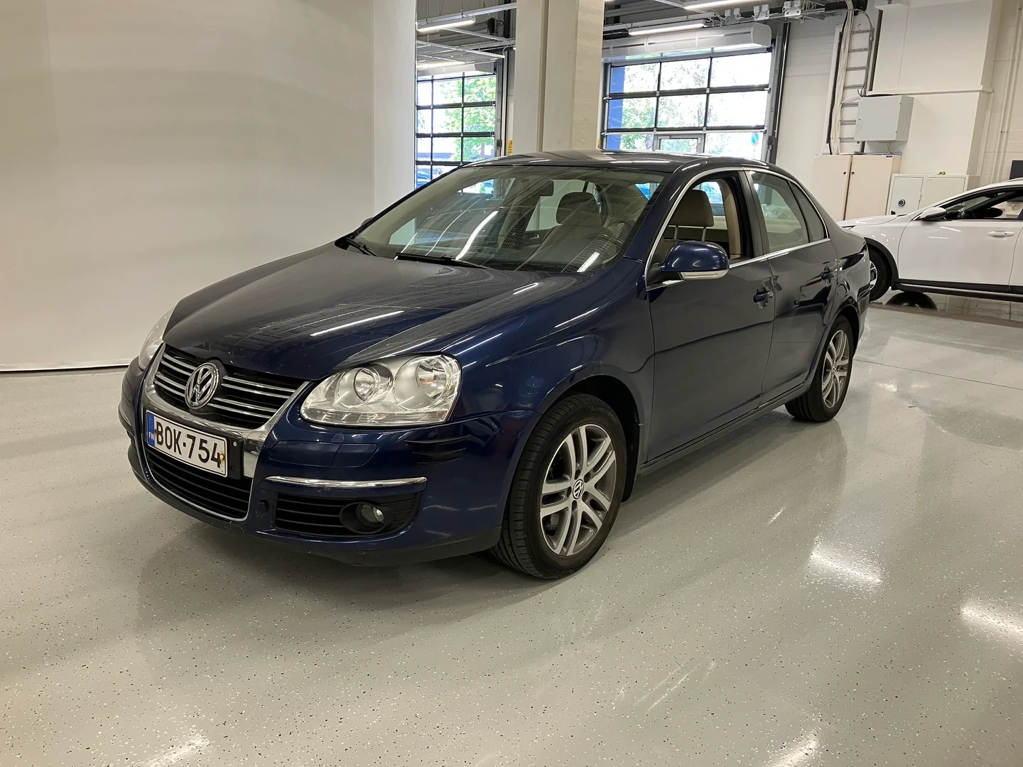 Car Image - RaUaaWJaW7pCJPC9mtwNO