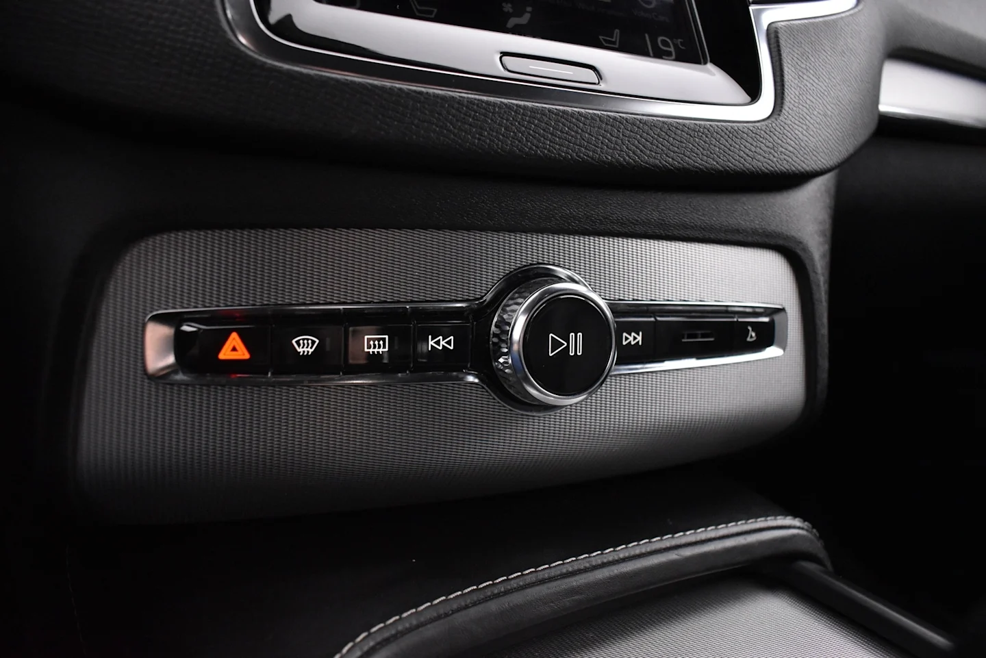 Car Image - tSD9zDIwXDuUO8I19vZbB