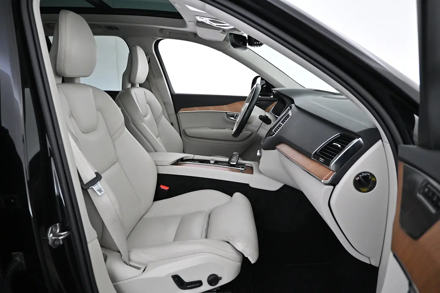 Car Image - 4wzFSFUoCceLO8IN0rTEY3