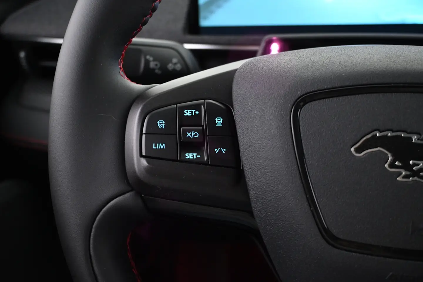 Car Image - eDfwDZQwS4RliEIbbpd5U