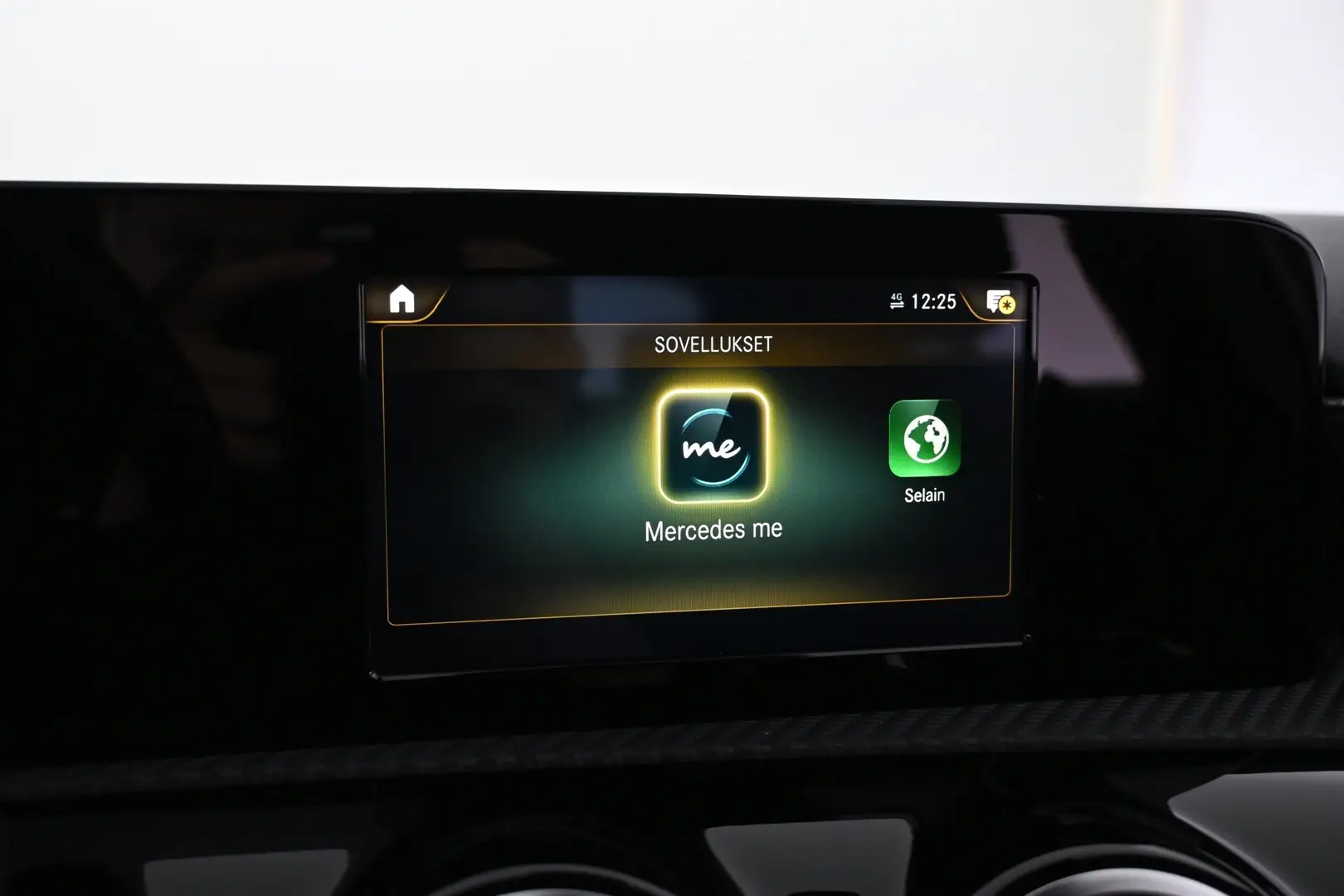 Car Image - 1skr2wxxGSQLKnKcP9nPjy