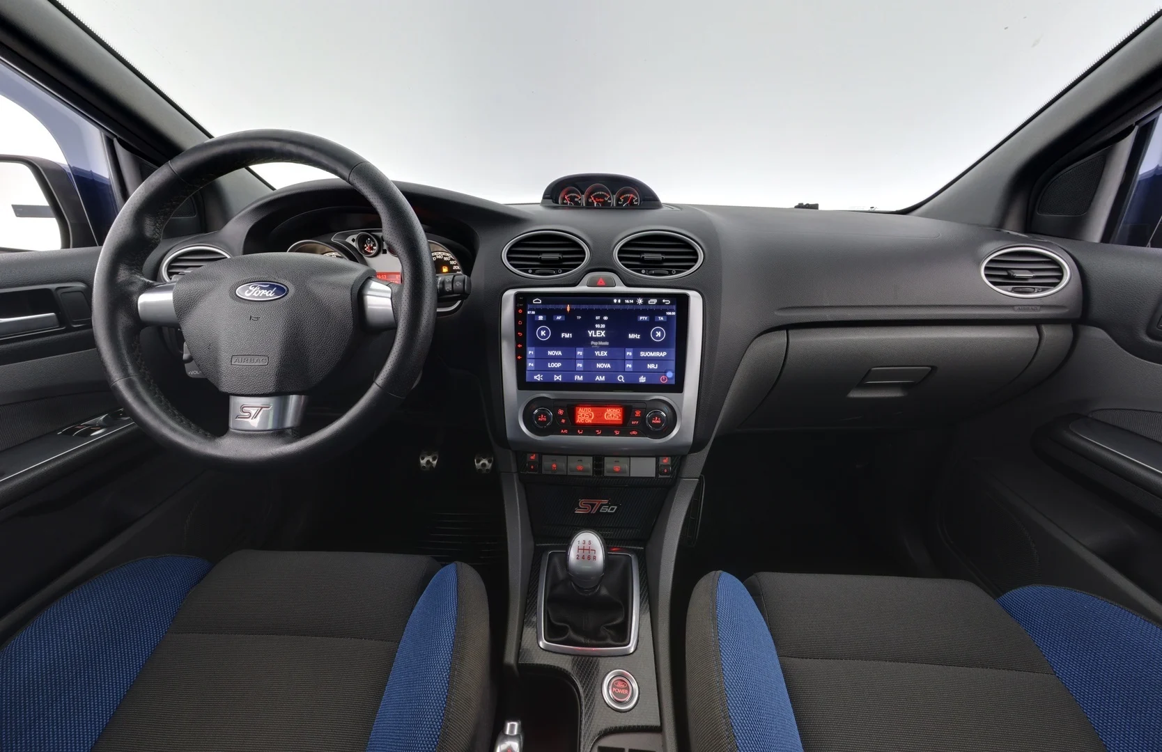 Car Image - RZRAcnmaUxMZu67qYdEMj
