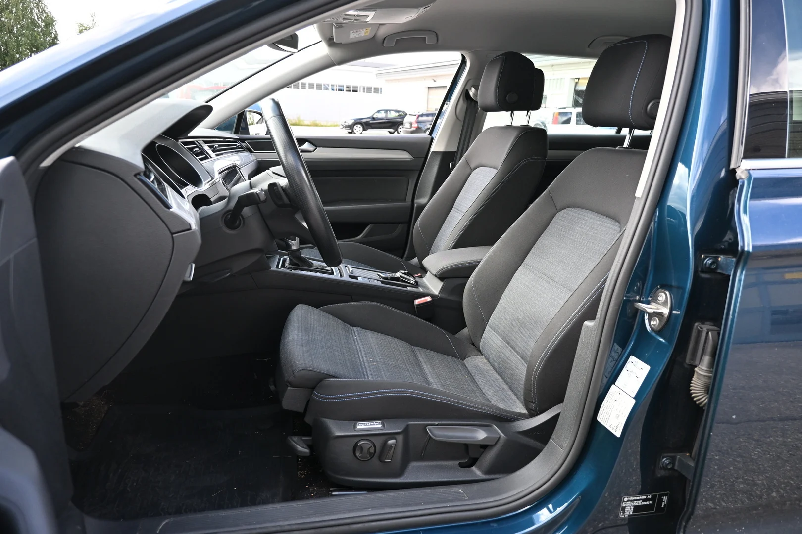 Car Image - 1A4sRY6ma7MEI25yl7zFde