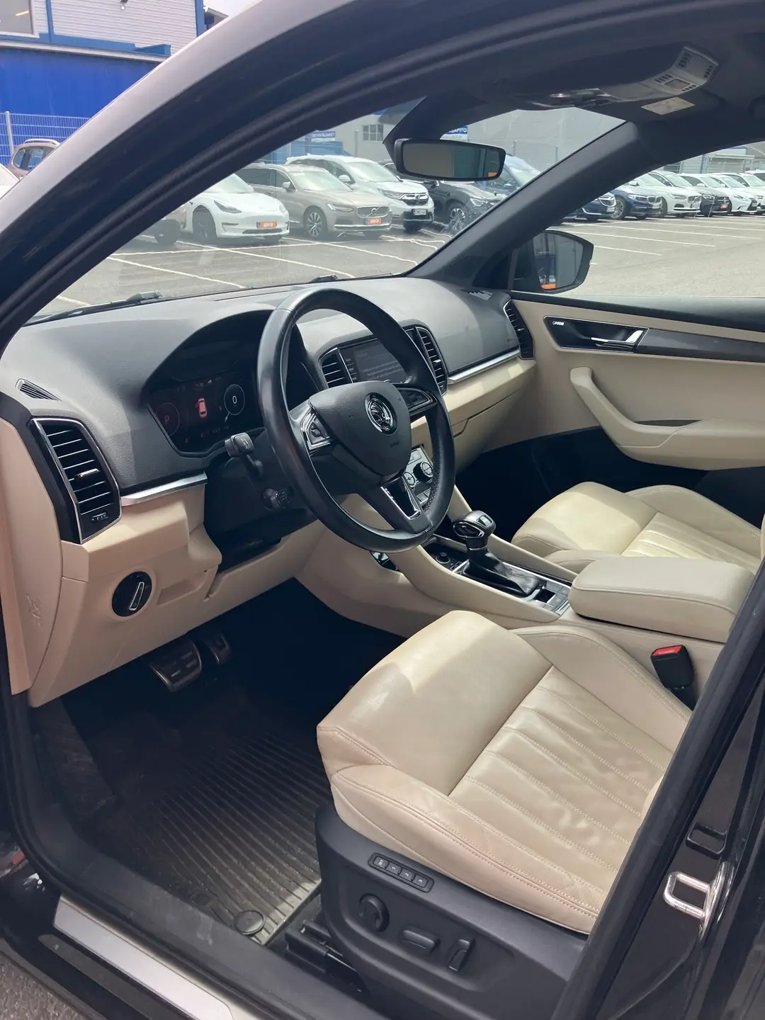 Car Image - 6mg8hPPqB5BCmJrFR42TpT