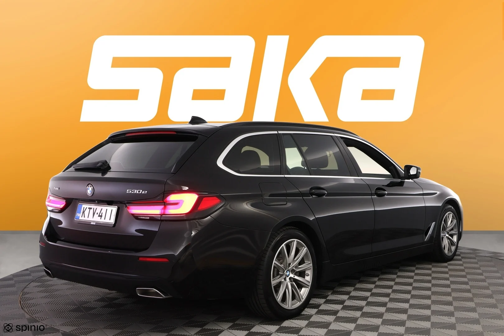 Car Image - 4GJHEKJGbCQ1b1amxKUX1y