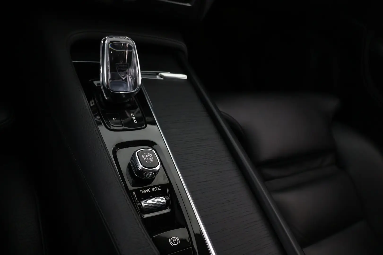 Car Image - 6vZP5YdUO0RCTTpxkBiDm5