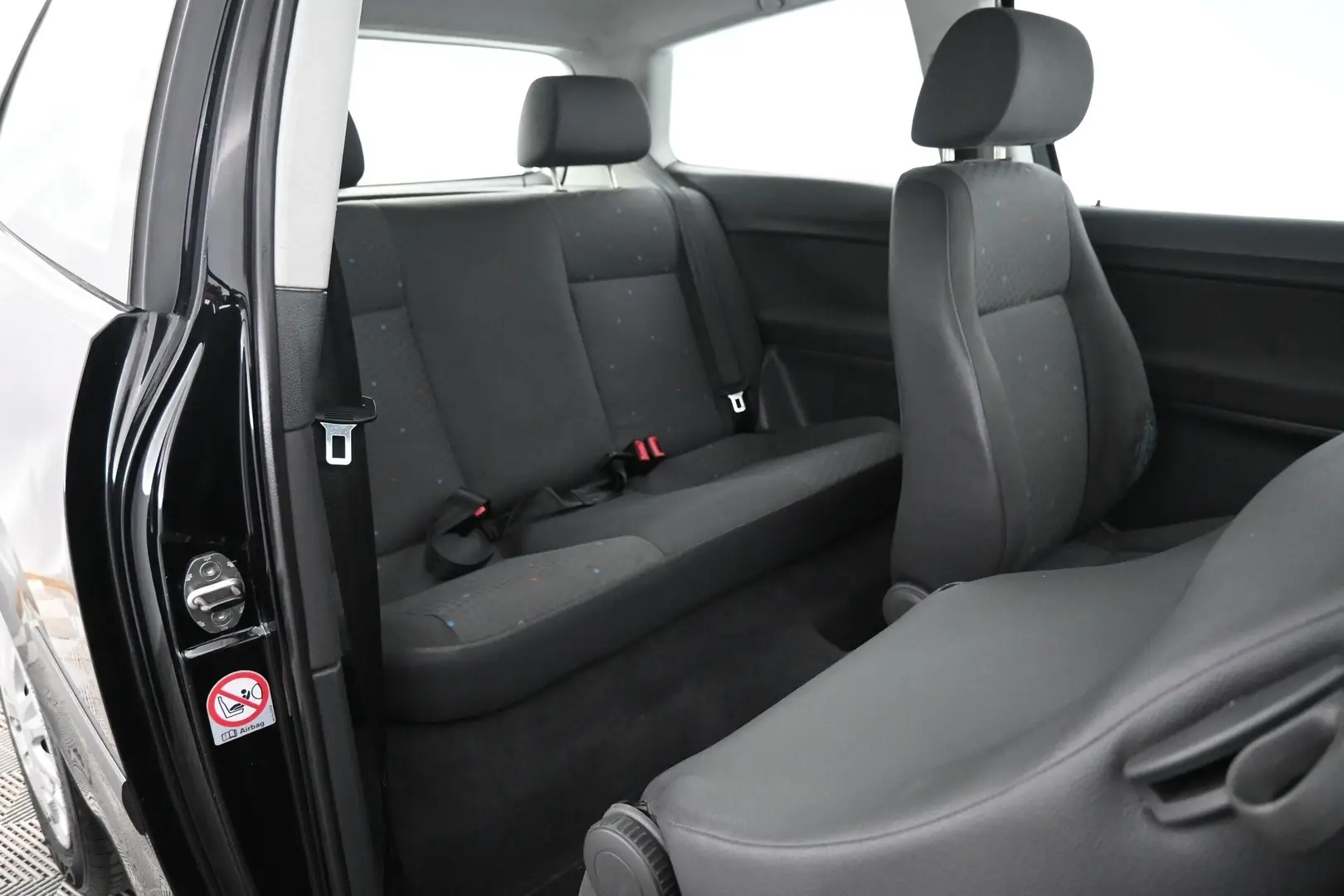 Car Image - 5aeo0Sh6CXtKfhrSkGbOzJ