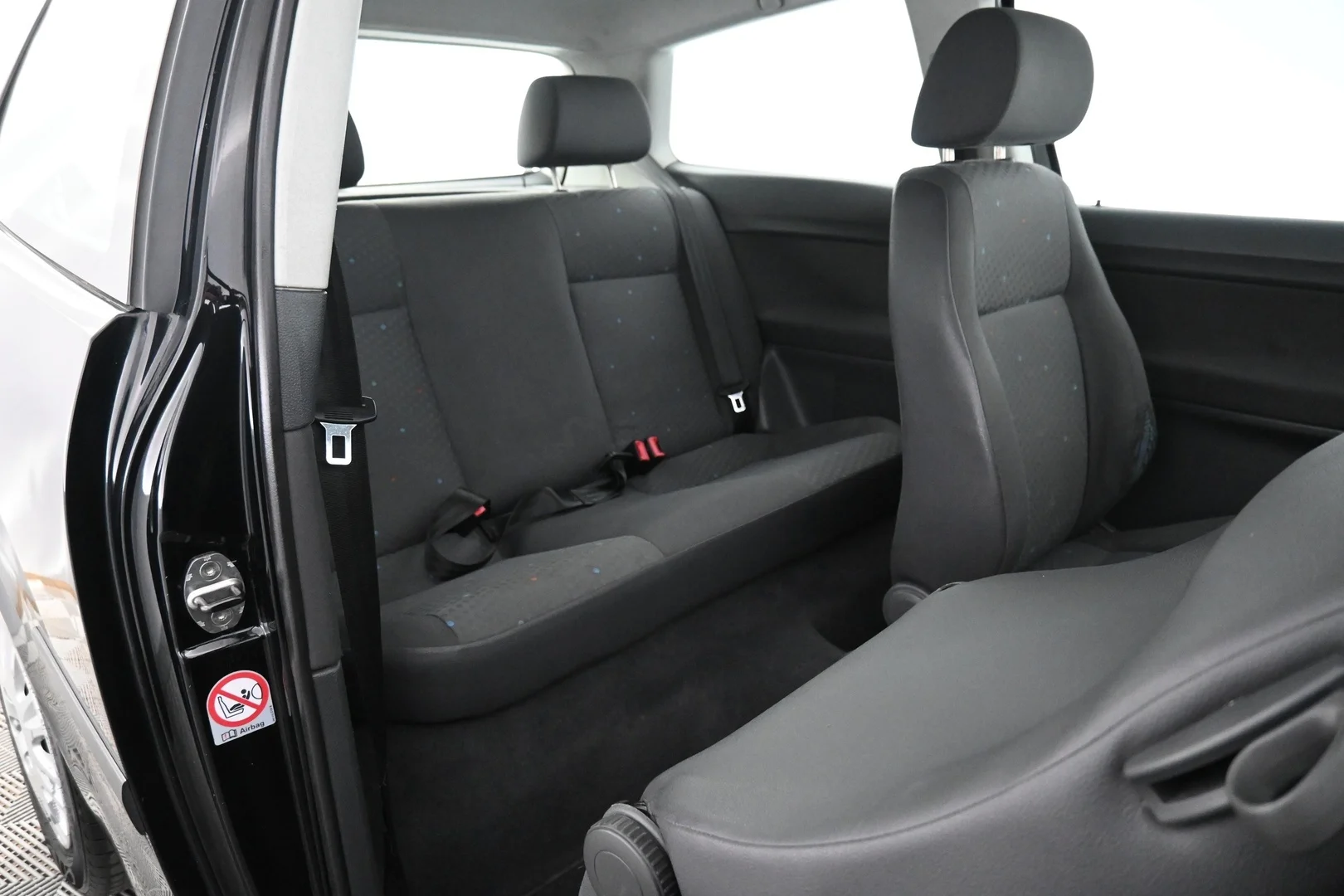 Car Image - 5aeo0Sh6CXtKfhrSkGbOzJ