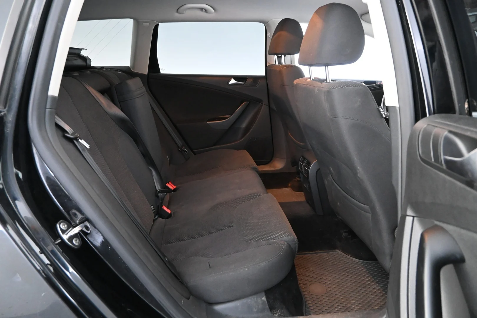 Car Image - 2tiSxsofRXJ1ZrF2cwgMJ9