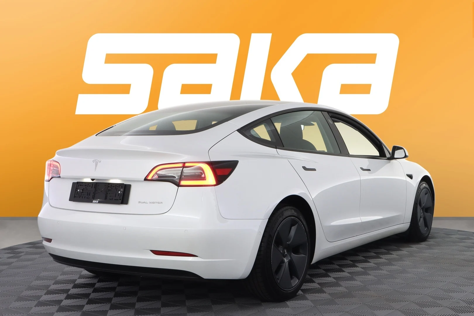 Car Image - 3M0klMRV6Zmt7kkP6lWPfm