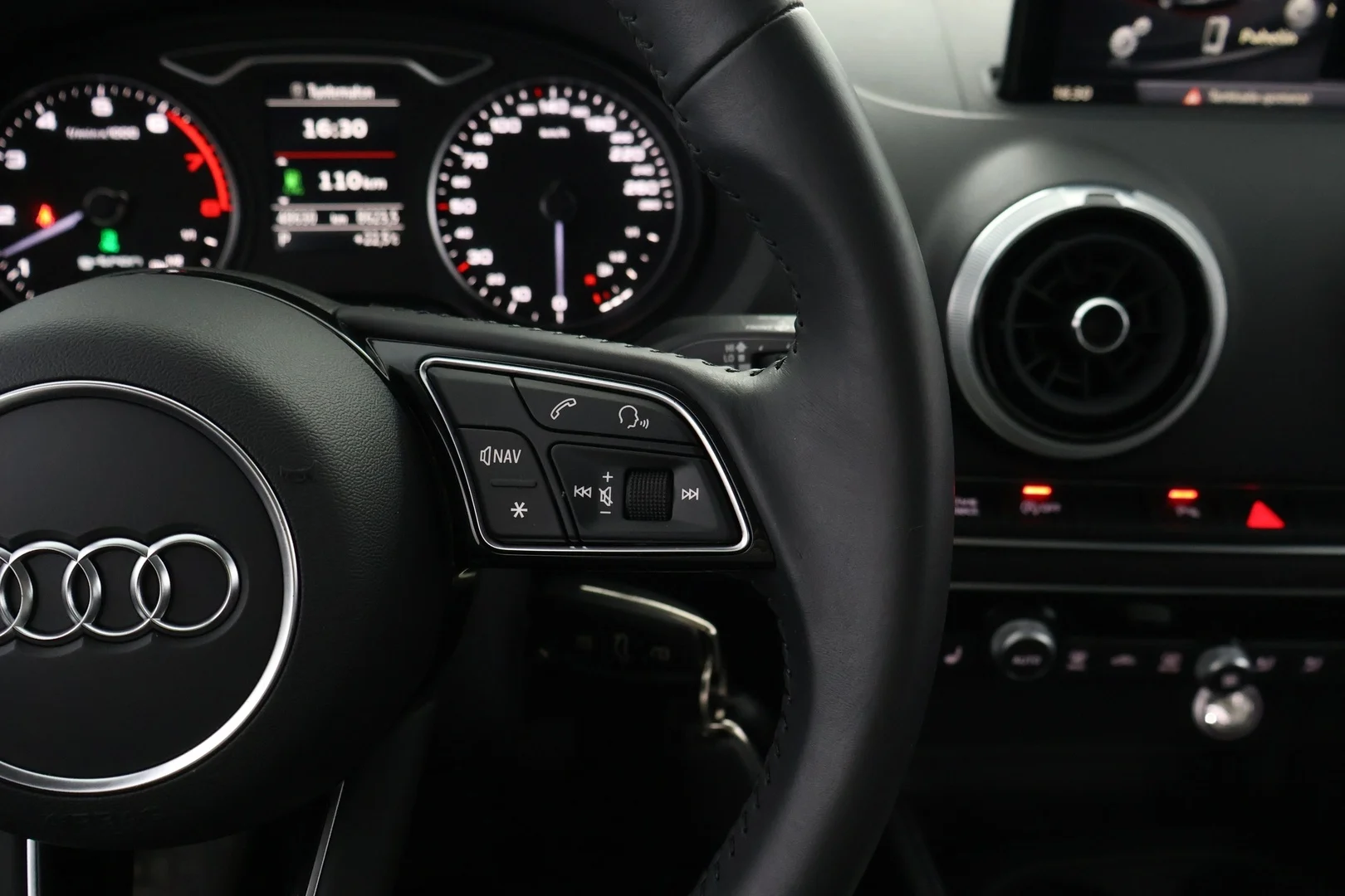 Car Image - 3utUEsi1KOSOebIqYBhuEW