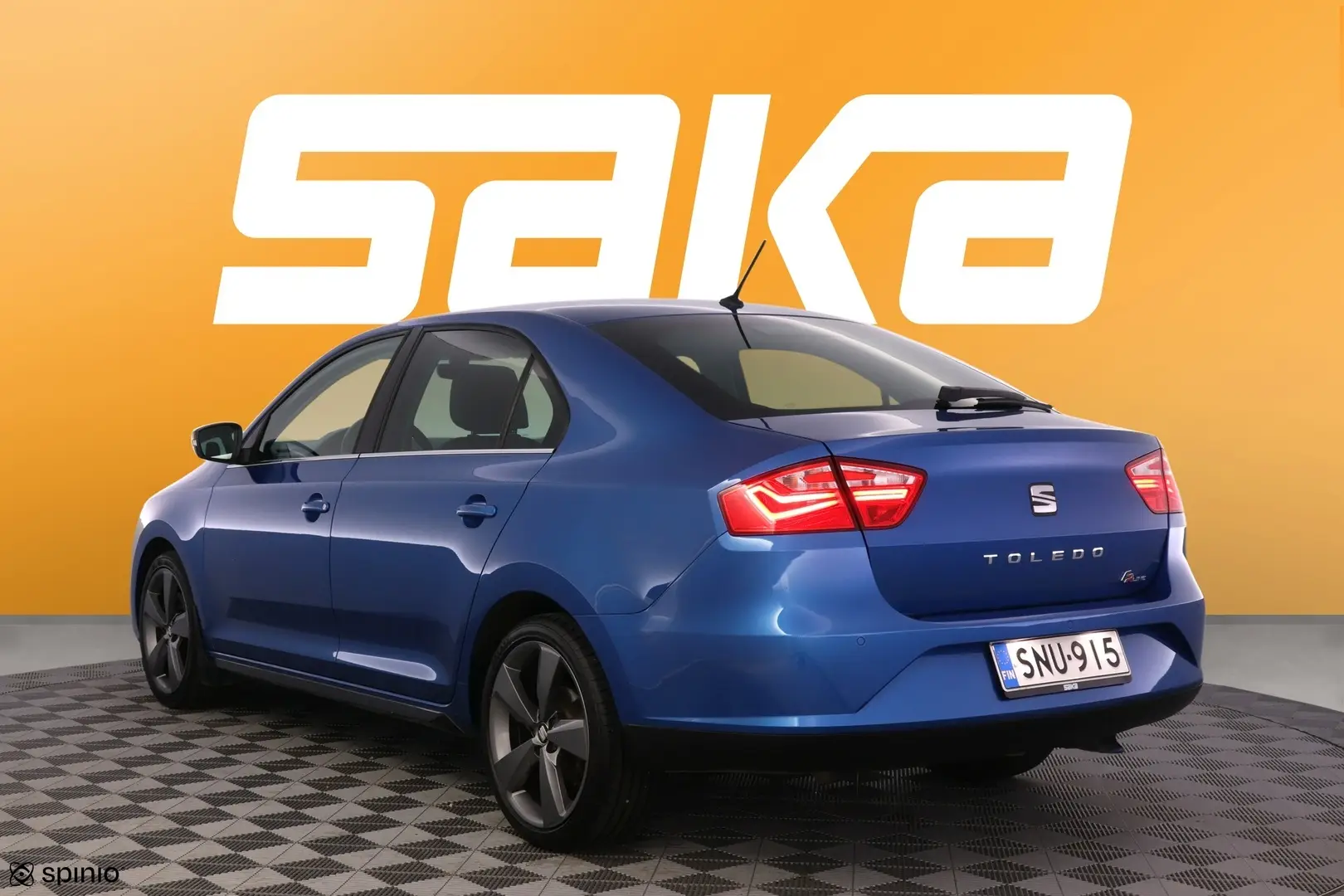 Car Image - 499CA670rAQsgD8pW0UXJf
