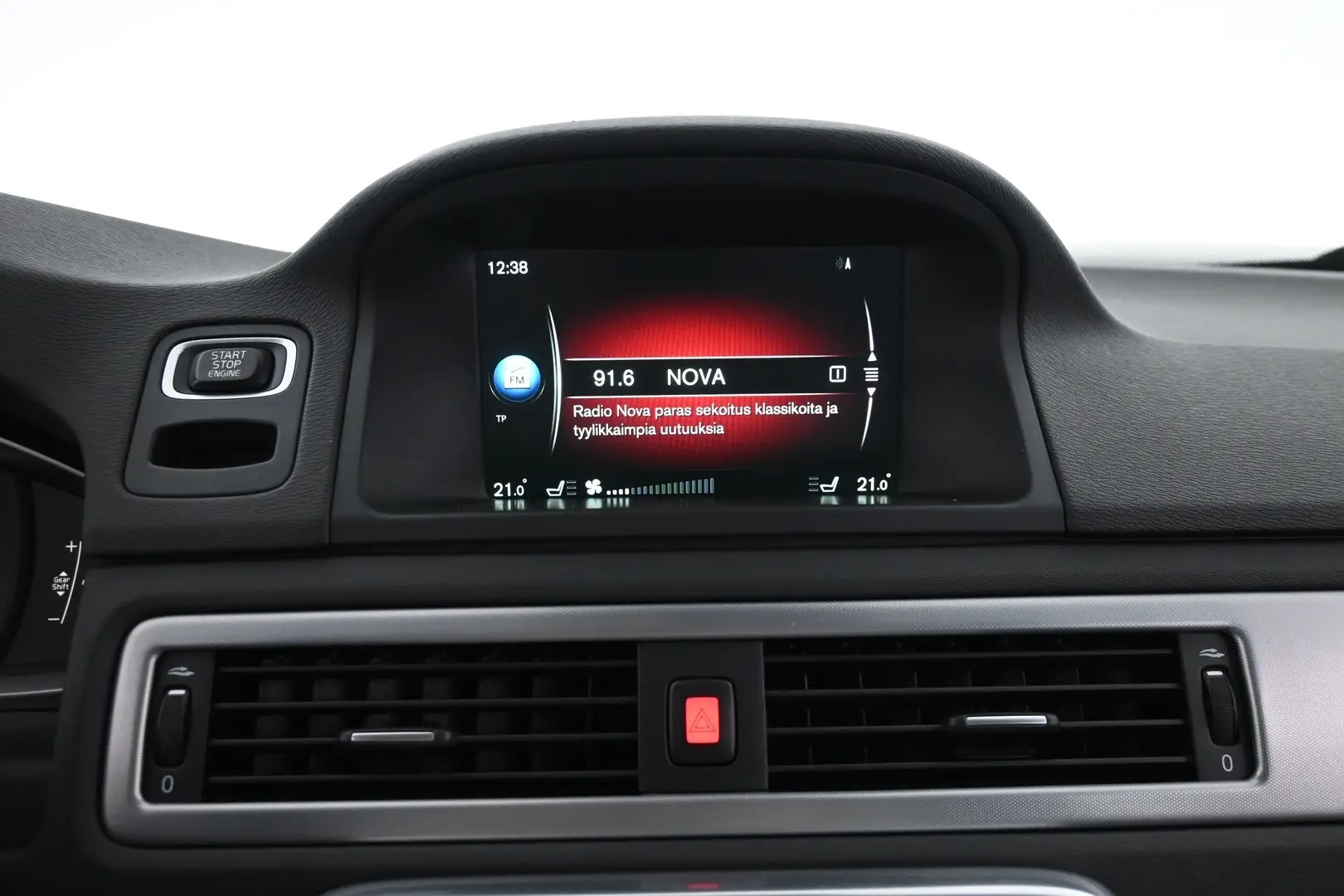 Car Image - 2lHI4omqru2UdJCivRdMUN