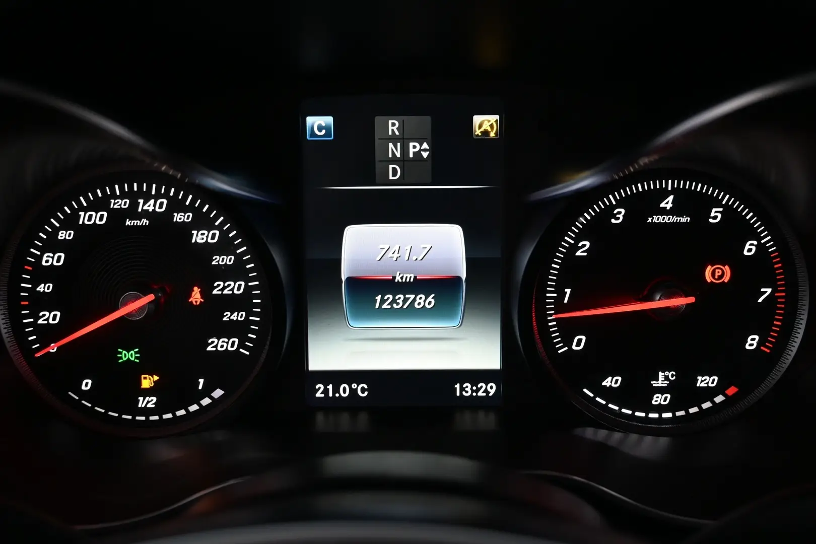 Car Image - 225C9gH1bZ0pofP5wHGUB0