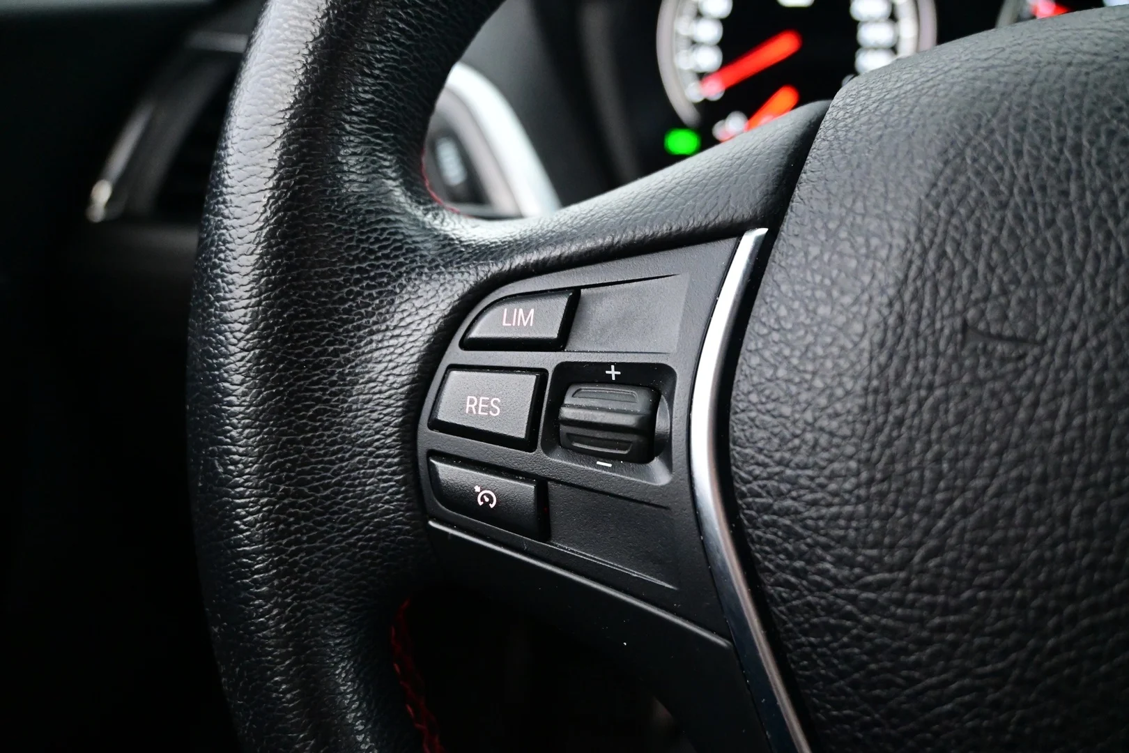 Car Image - 37Rk8hfL7dlABUvmEYZN7n