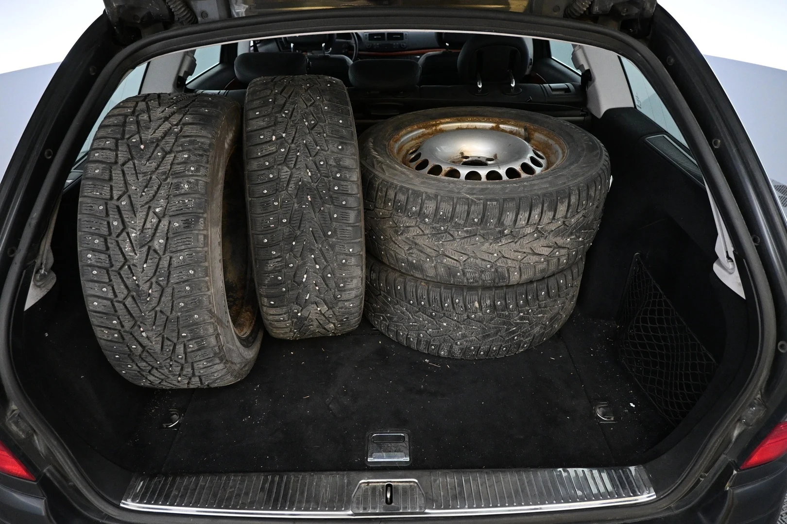 Car Image - 46EDba9l7UluExoVtwcf1c
