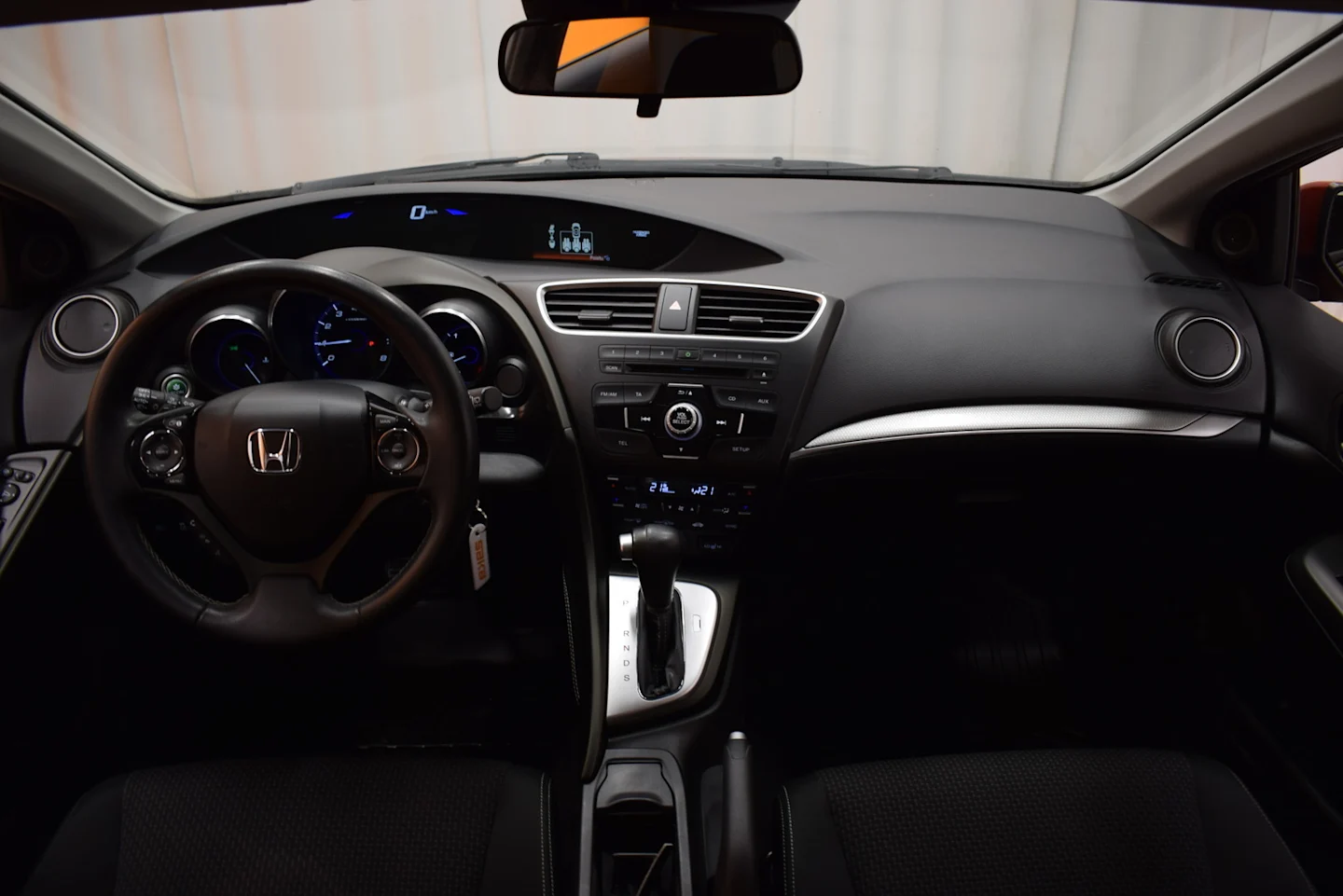 Car Image - pbkIENbaE3gIxwUqp9L8V