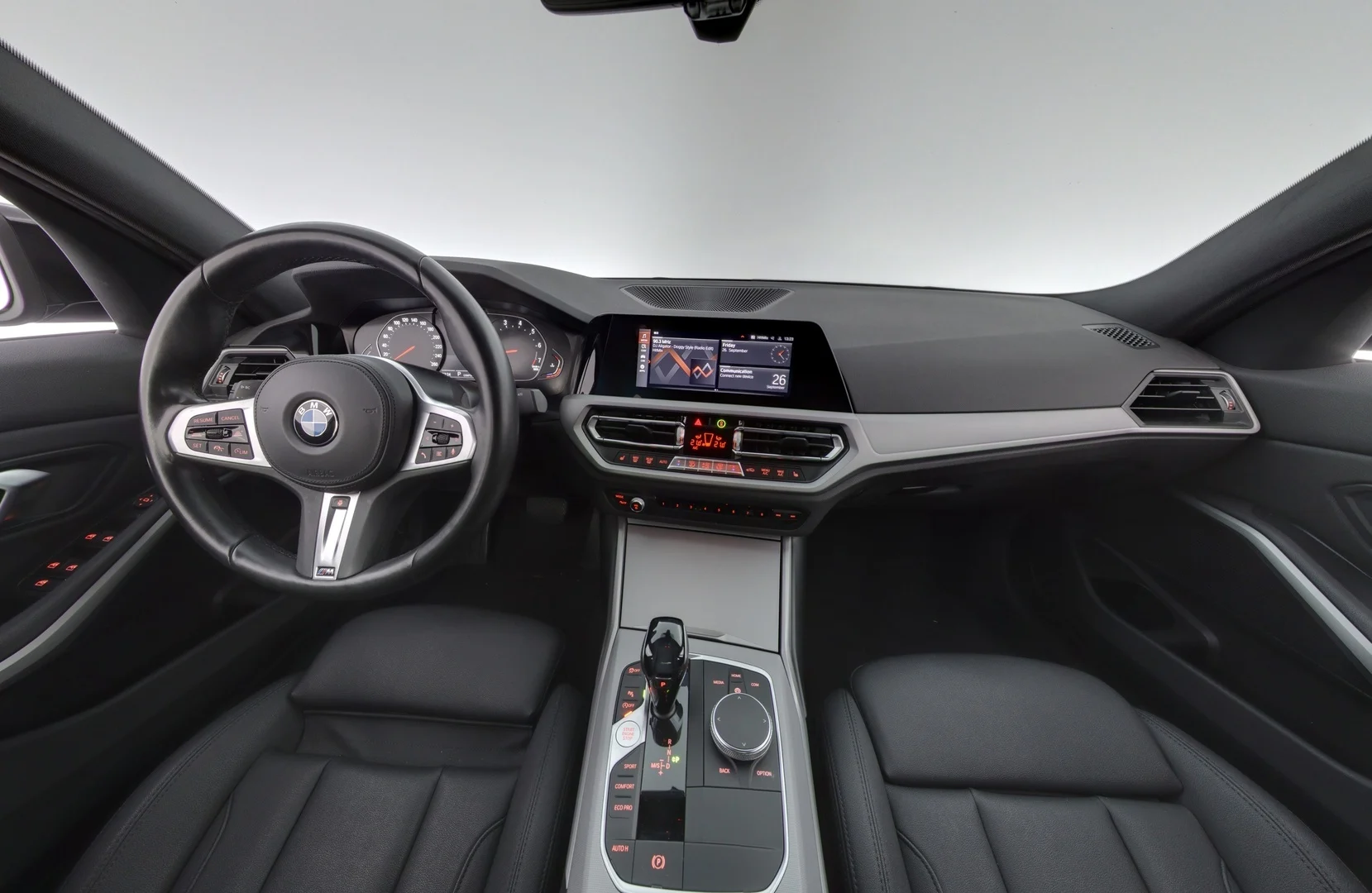 Car Image - 7iaKg6CrznIr3WbaizKmhO