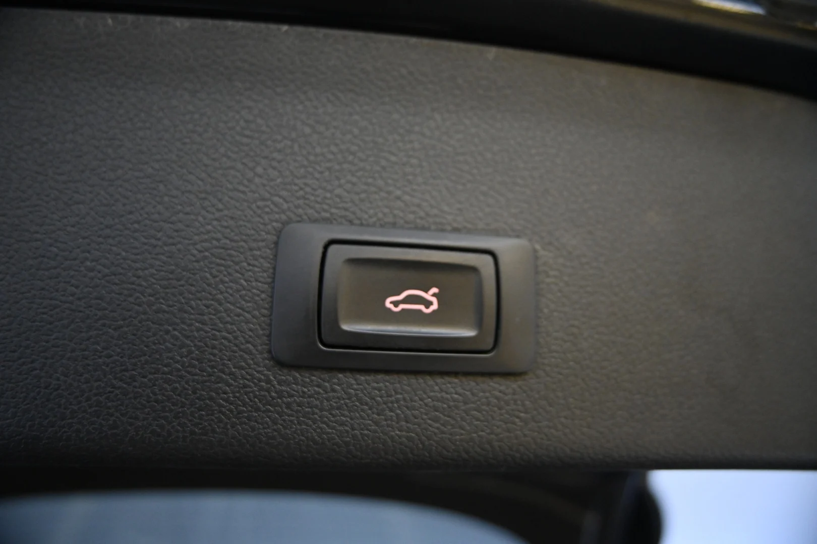 Car Image - 7sqYYRPhA4yKvGJCcc15Z8