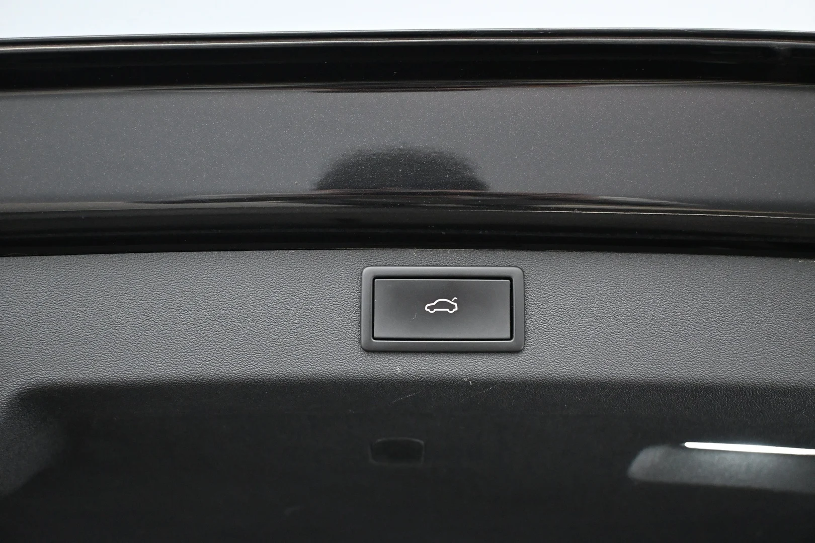 Car Image - 1jJNZ4Wzbfh0P1HkbO2IQC