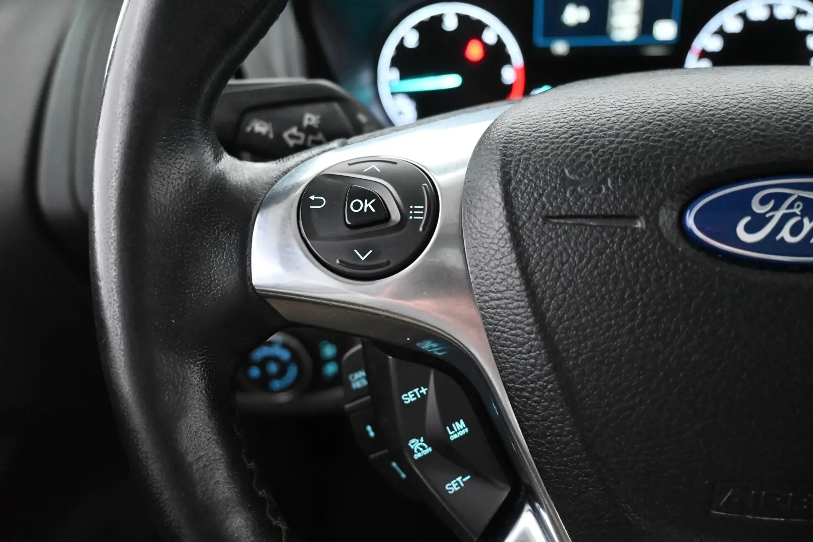 Car Image - 2J003JgOxcwxxtTTQqQmKE