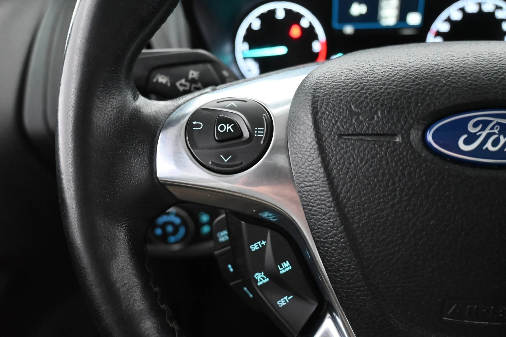 Car Image - 2J003JgOxcwxxtTTQqQmKE