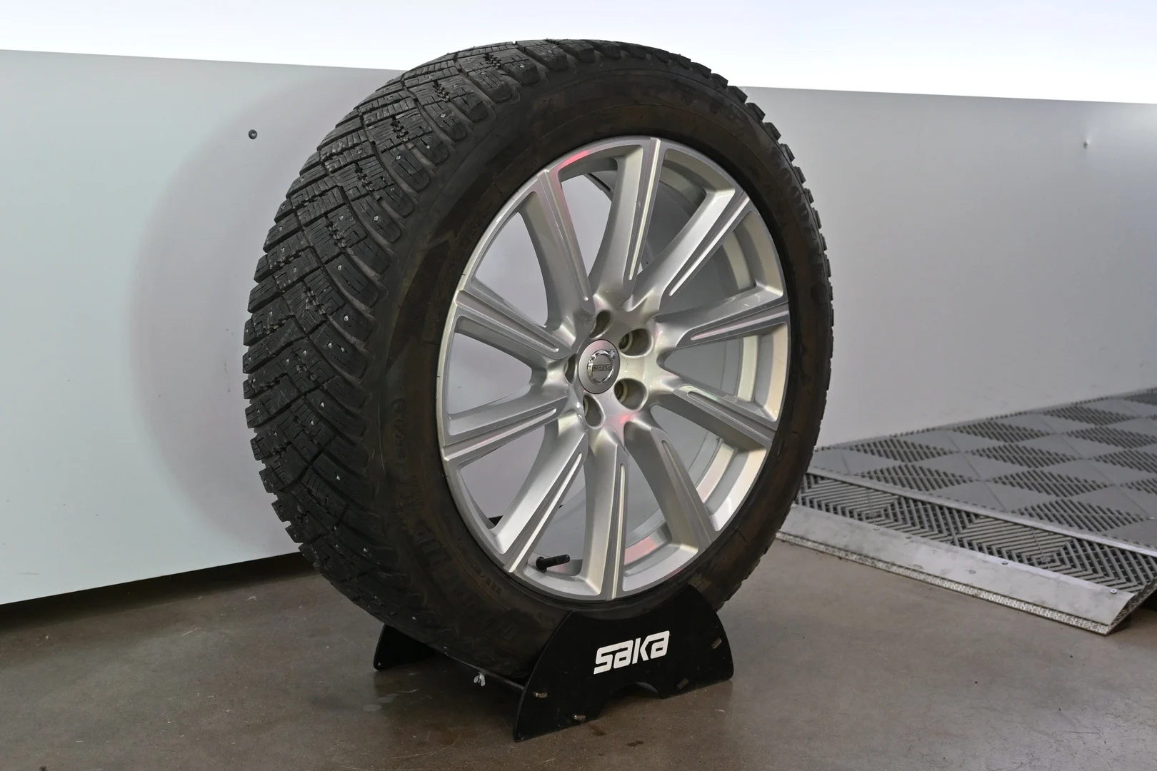 Car Image - 3G7DOvFCMcKR7GGWDRfz8z