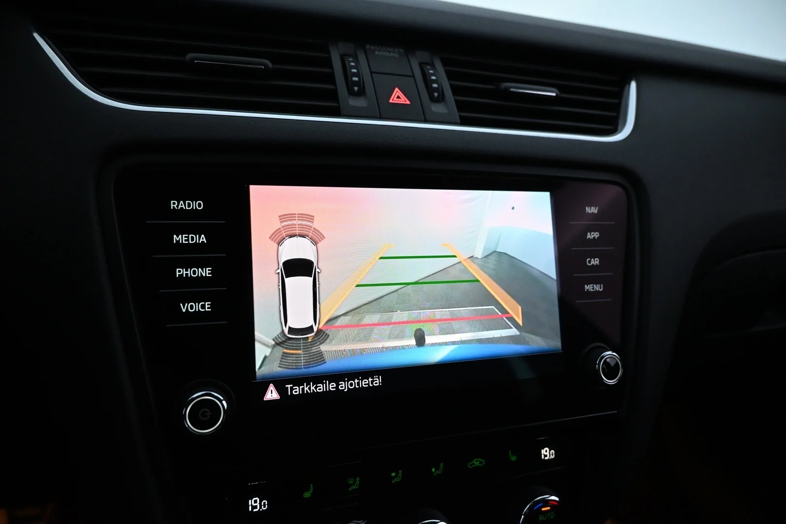 Car Image - cv10tFgoMR17Xz4XF98bd
