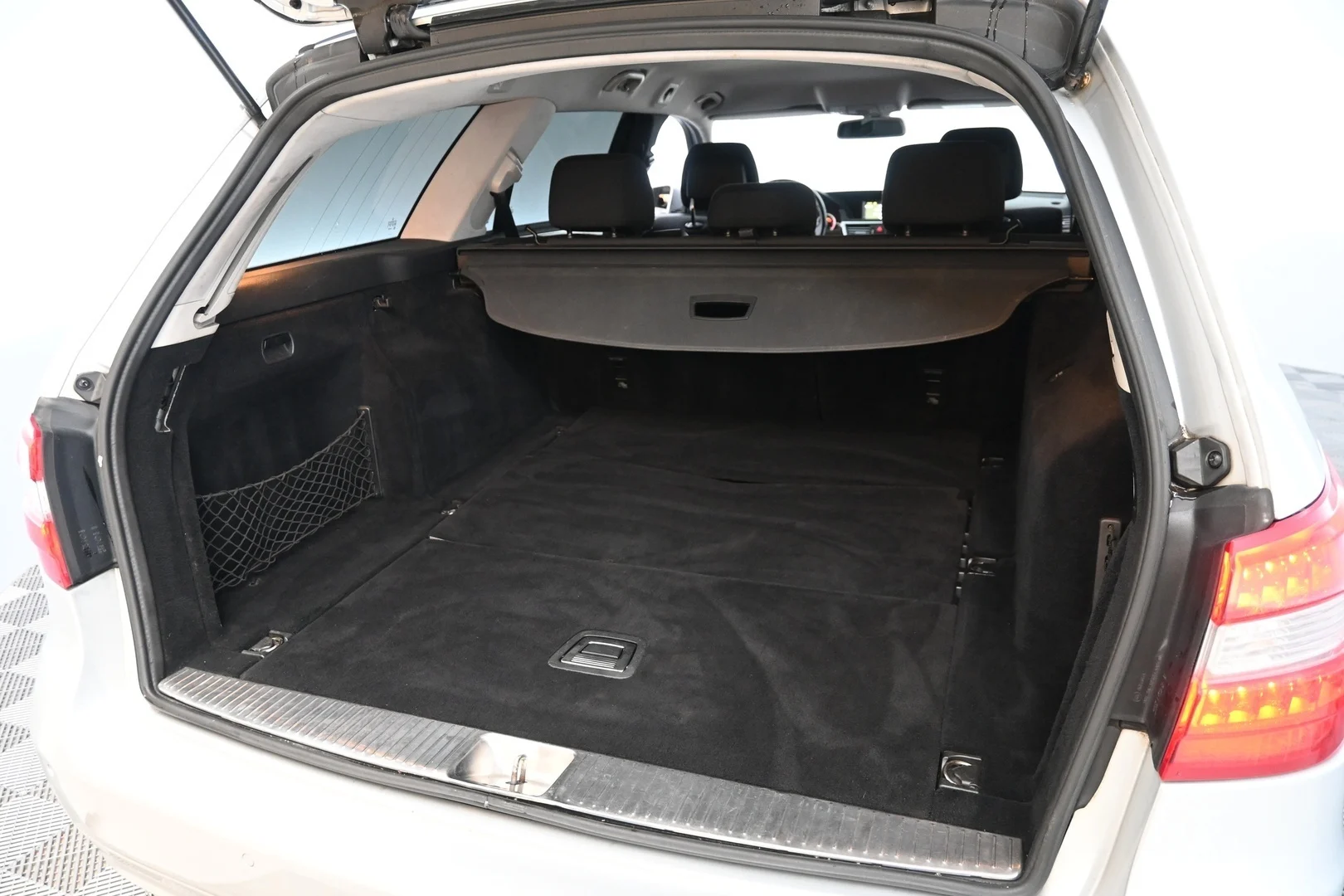 Car Image - 2mvKwe35eRHtR7Dp7xrEZ3