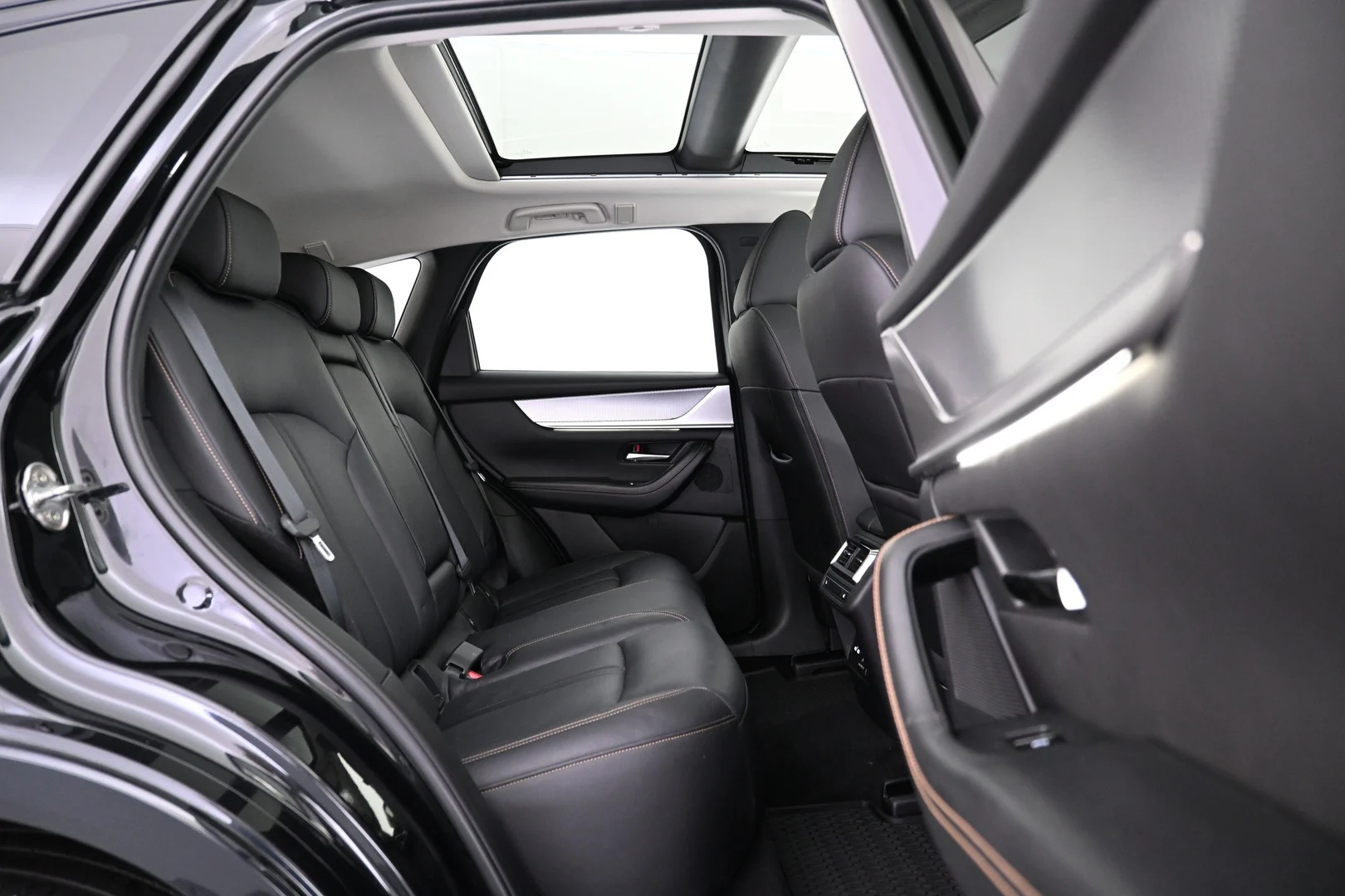 Car Image - 3i4mB2dGIRVPBTiIbQXp37