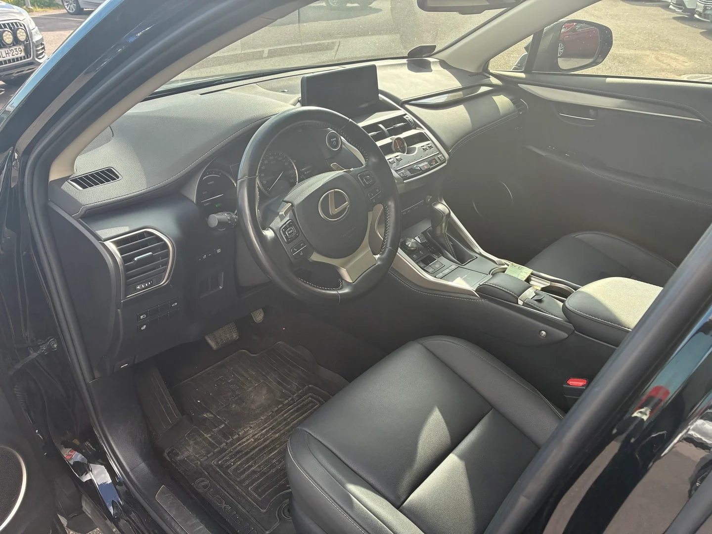 Car Image - 2ATPiAt87hCFxB7mKysTaV