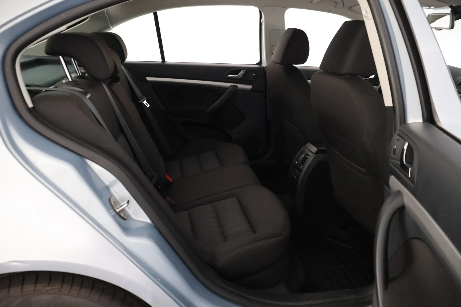 Car Image - 3x04zYo196vkSI47bfll2T