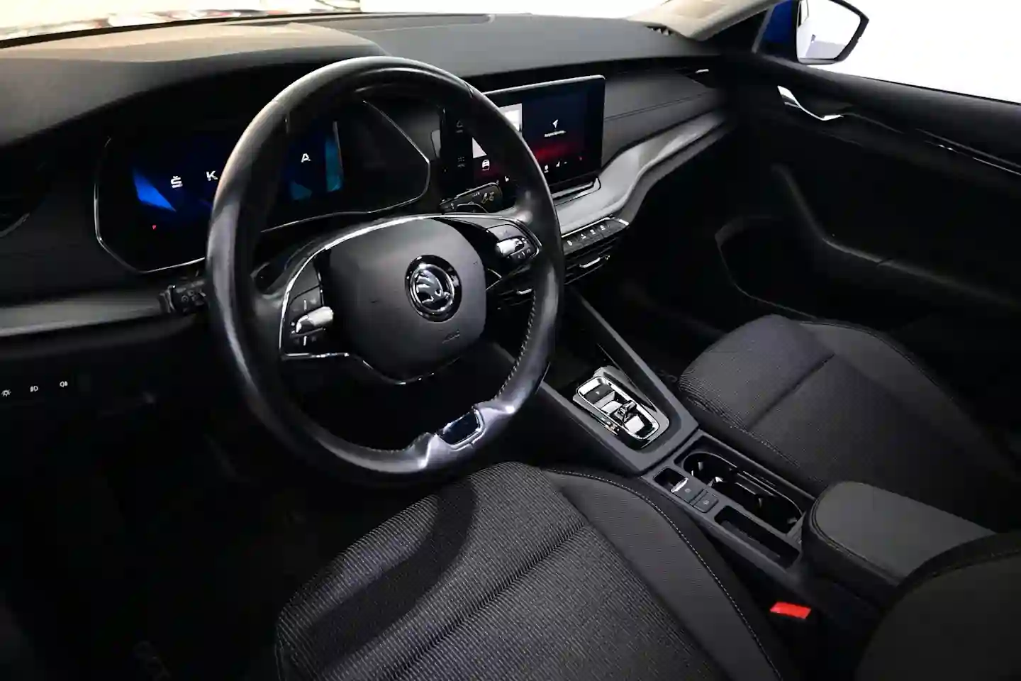 Car Image - 33MNkhqFCp1X91UKKOjfUF