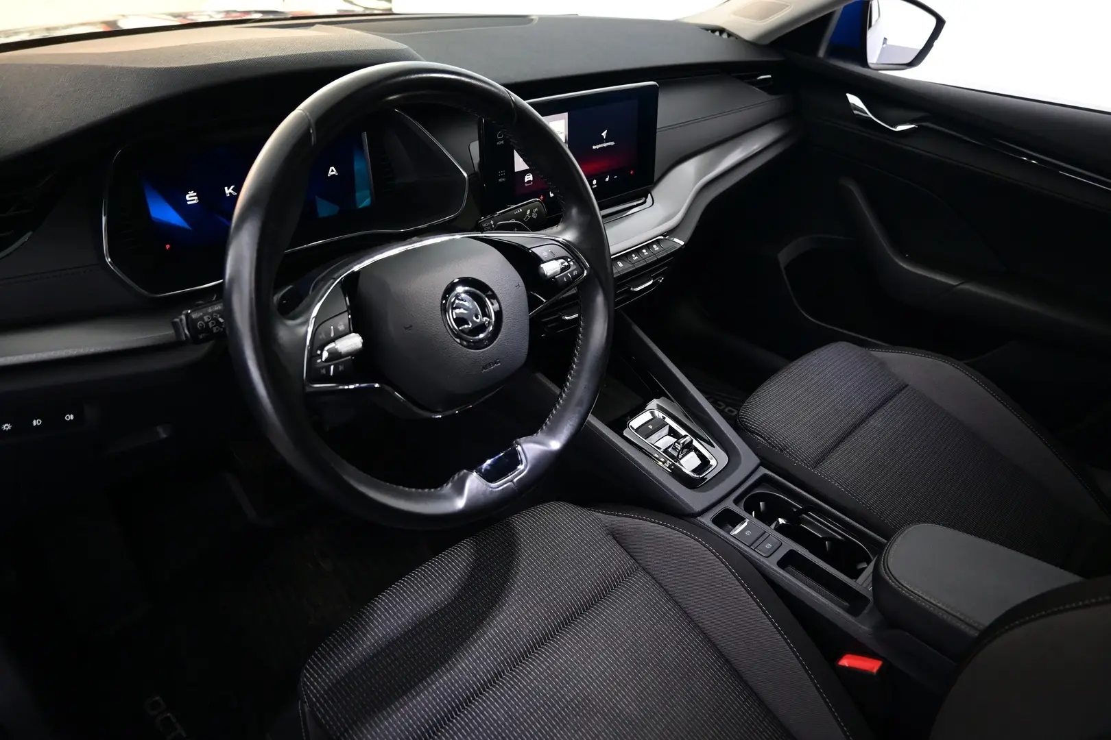 Car Image - 33MNkhqFCp1X91UKKOjfUF