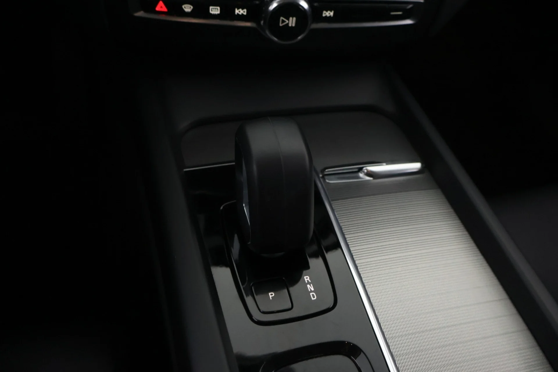 Car Image - y8QXUhw7qAzNICY6UaxLq