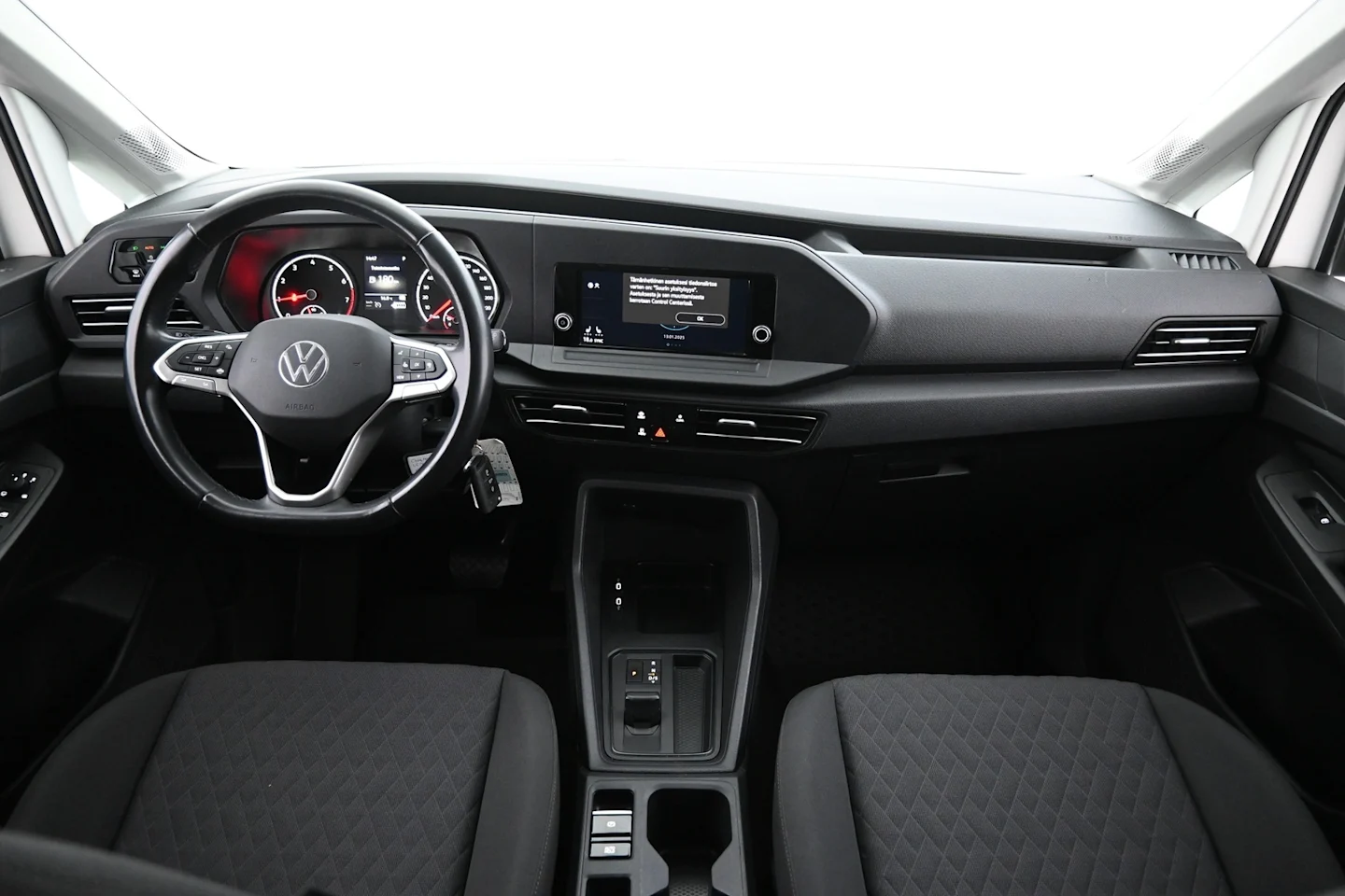 Car Image - 1Yq5mimrnCFRGzukW3lQU7