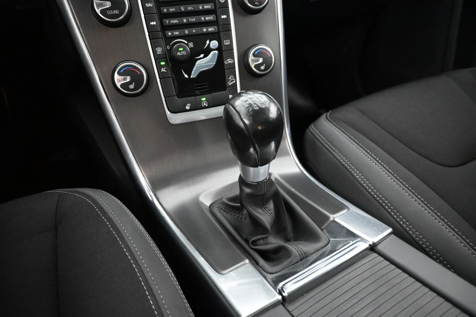 Car Image - 19z1A3QgTfYRVEhPiz8c1M