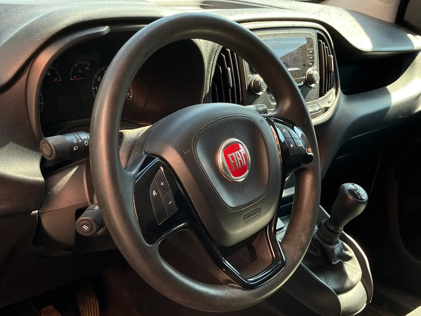 Car Image - 5PJVLxg6FoVoGIE7uzC5Sn